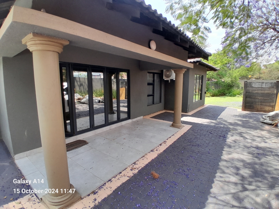 6 Bedroom Property for Sale in Protea Park North West